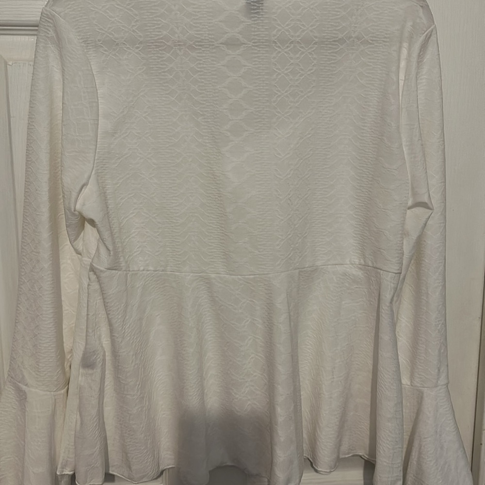 Top New - Picture 3 of 3